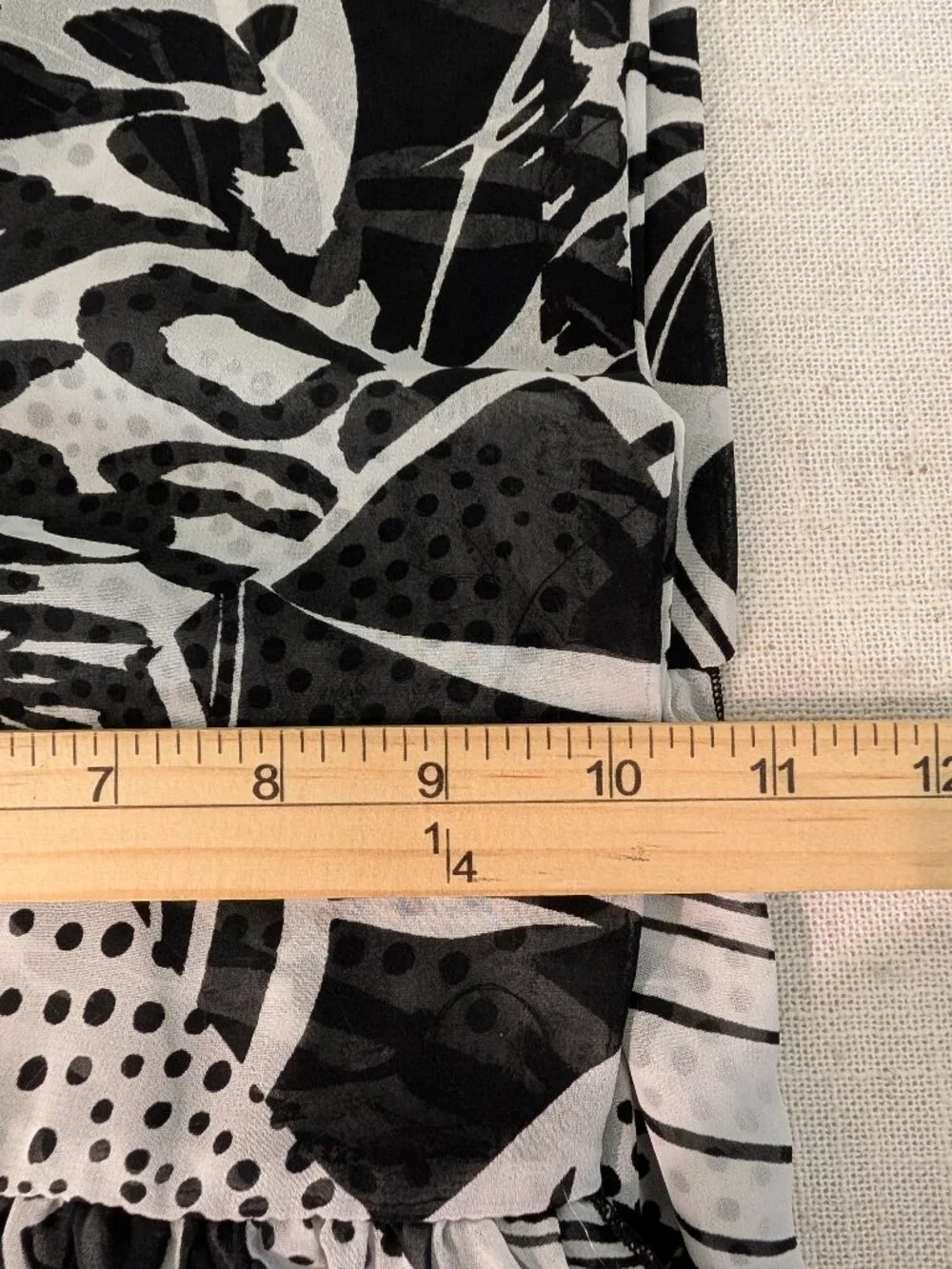 Chico's Black & White Ruffle Scarf 11